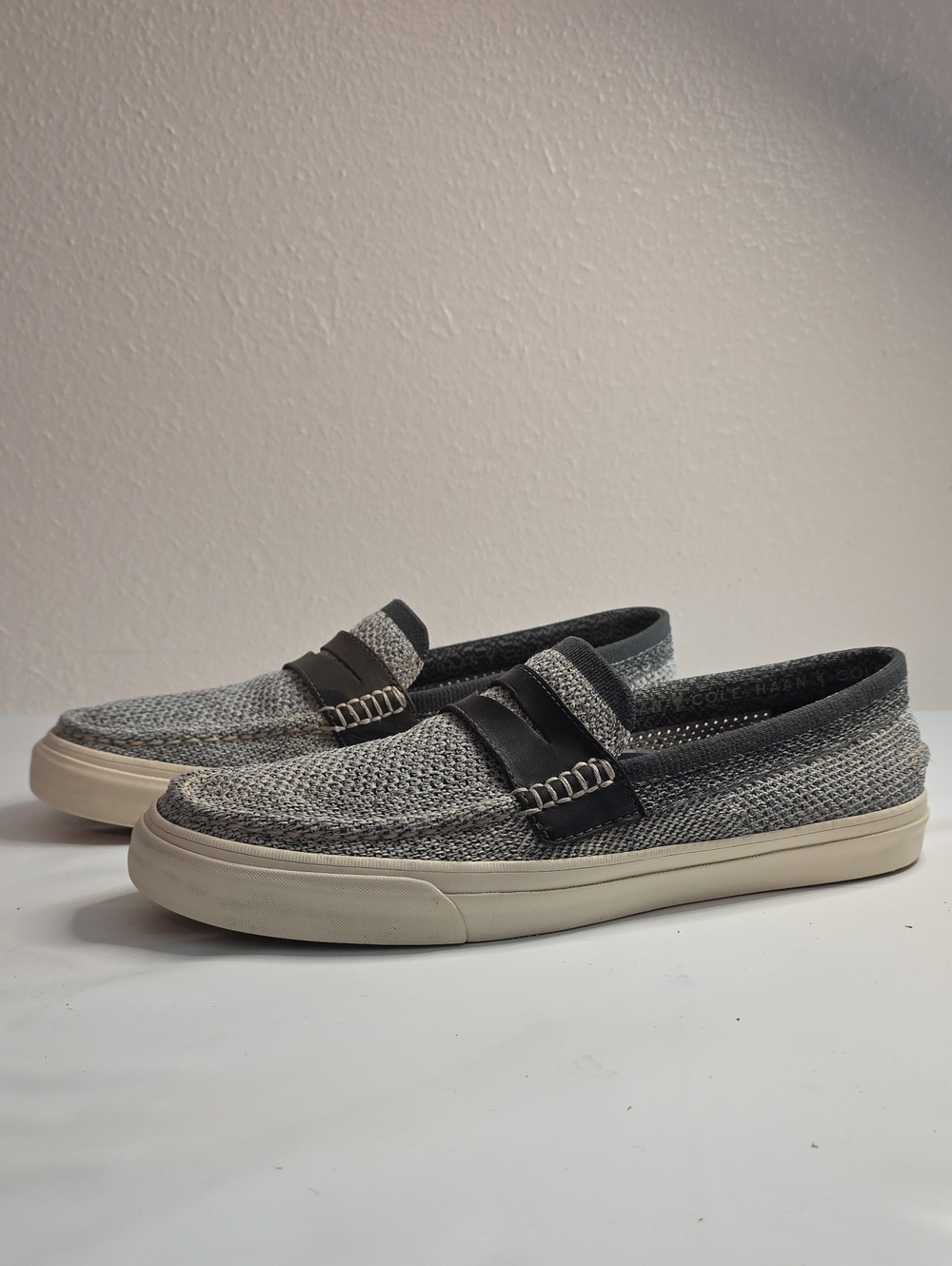 COLE HAAN PINCH WEEKENDER LX GREY KNIT DESIGN BLACK LEATHER STRAP MEN 11.5 VGUC